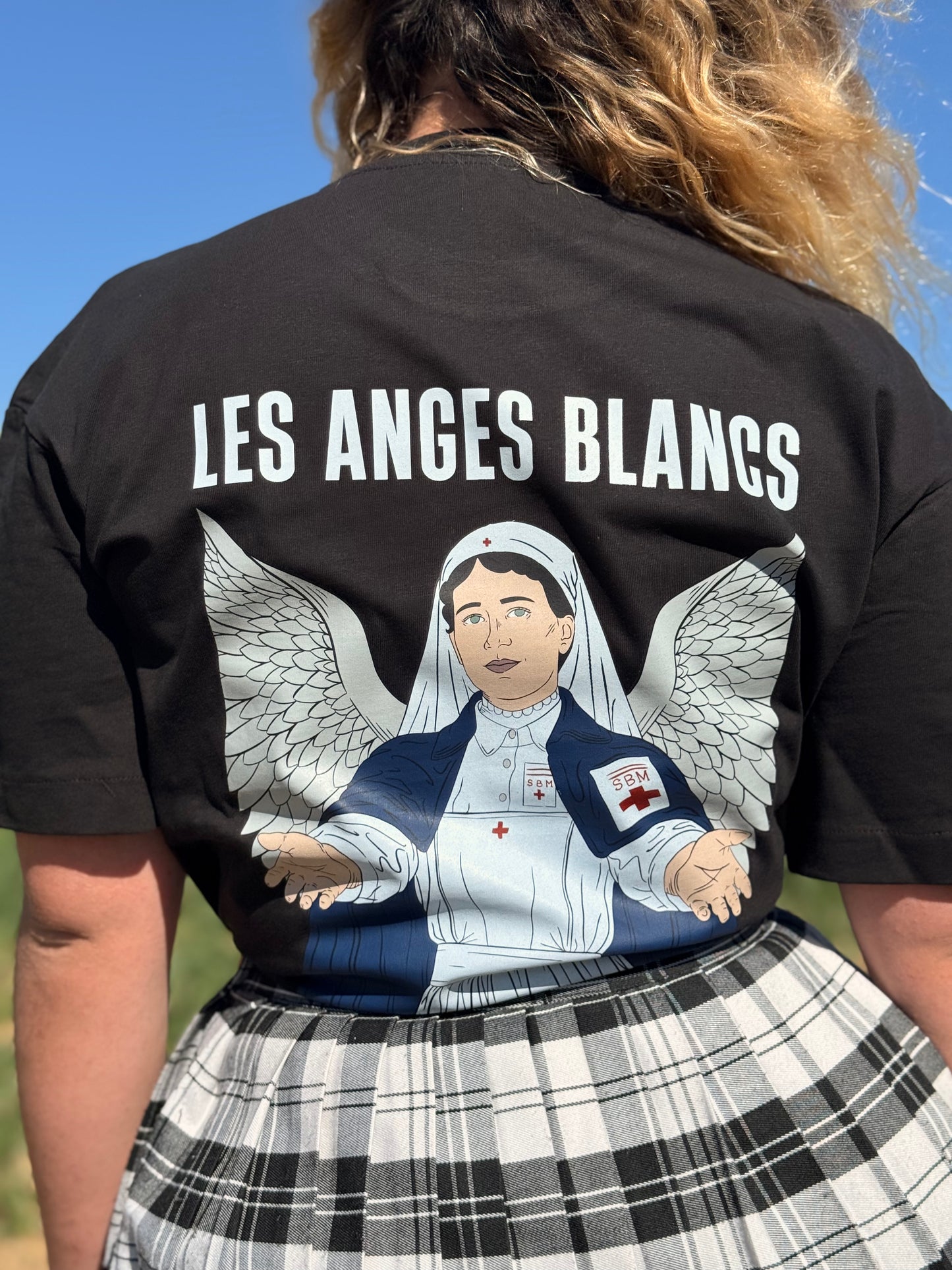 PRECOMMANDE - LES ANGES BLANCS